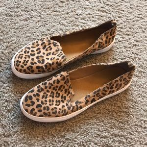 Flat shoes/slip ons